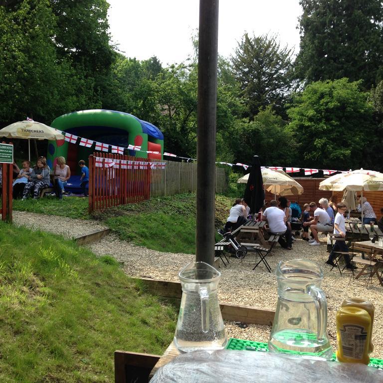 The Crown Inn ケインシャム エクステリア 写真
