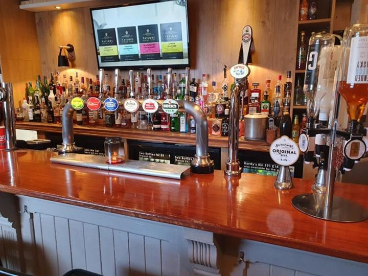 The Crown Inn ケインシャム エクステリア 写真